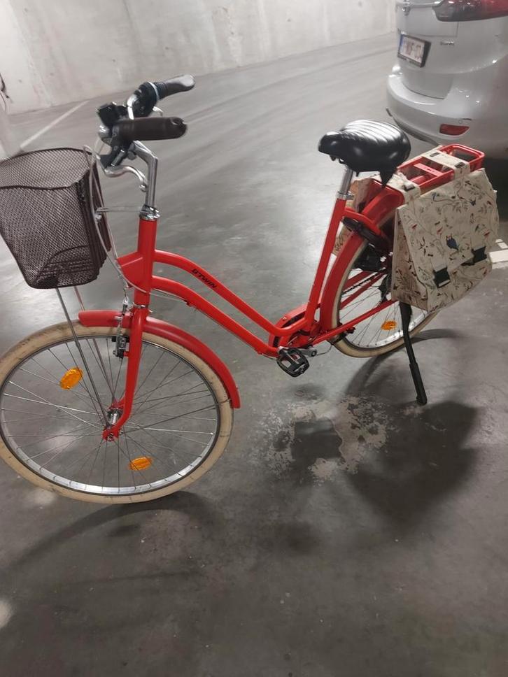 Fiets 28 inch zo goed als nieuw, Fietsen en Brommers, Fietsen | Dames | Moederfietsen, Ophalen of Verzenden