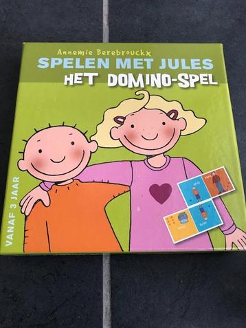 Spelen met Jules: het domino-spel