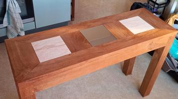 Houten console, zeer stevig en in zeer goede staat. beschikbaar voor biedingen