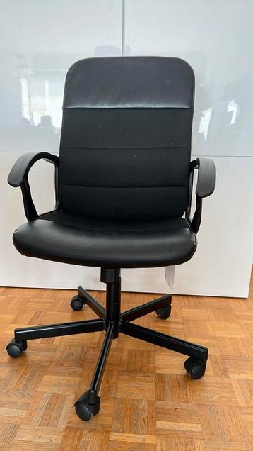 Chaise de bureau ikea noire beschikbaar voor biedingen