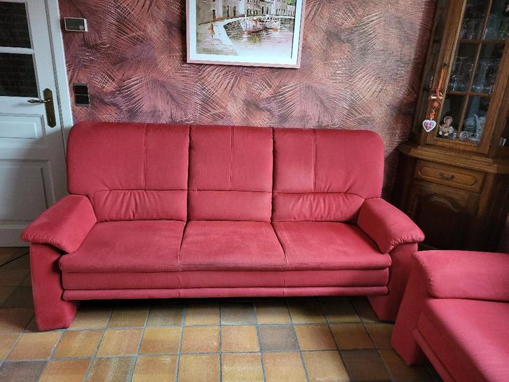 zetels 3 en 2-zit in wijnrood nubuck GOEDE STAAT!, Huis en Inrichting, Zetels | Zetels, Gebruikt, Rechte bank, Overige maten, 150 tot 200 cm