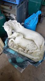 statues 2 chevaux, Enlèvement