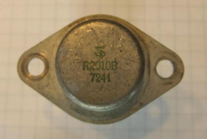 Transistor R2010B, Hobby en Vrije tijd, Elektronica-componenten, Gebruikt, Ophalen of Verzenden