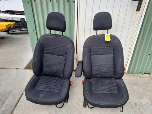 Stoel rechts van een Dacia Logan, Auto-onderdelen, Interieur en Bekleding, Dacia, Gebruikt, 3 maanden garantie