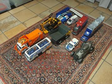 Groot lot speelgoedauto’s te koop beschikbaar voor biedingen