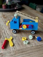 Houten speelgoed constructiewagen met bouten, Enlèvement ou Envoi, Comme neuf