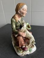 VROUW MET HONDJE IN PORSELEIN, Antiek en Kunst, Antiek | Porselein, Ophalen of Verzenden