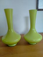 2 moderne glazen bloemenvazen, Huis en Inrichting, Woonaccessoires | Vazen, Ophalen of Verzenden, Minder dan 50 cm, Groen, Glas