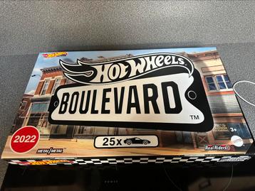 Boulevard set te koop in nieuwstaat met 25 topmodellen beschikbaar voor biedingen