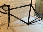 Herschilderd Concorde 944 fietsframe, Ophalen, Frame