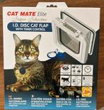Wit kattenluik met chips + digitale display - Cat mate elite, Dieren en Toebehoren, Ophalen, Nieuw