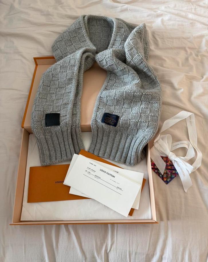 Louis Vuitton Helsinki Cashmere Sjaal Nieuw, Kleding | Heren, Mutsen, Sjaals en Handschoenen, Zo goed als nieuw, Sjaal, Ophalen