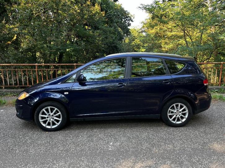 Altea XL  1.6tdi  XENON NAVI, Autos, Seat, Entreprise, Achat, Altea, ABS, Airbags, Air conditionné, Bluetooth, Ordinateur de bord