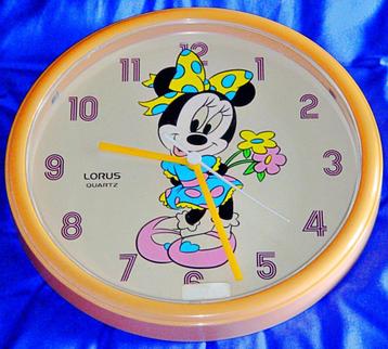 Horloge murale LORUS ronde Minnie, quartz, 24,5 cm NEUVE, Enlèvement ou Envoi, Neuf, Analogique, Horloge murale