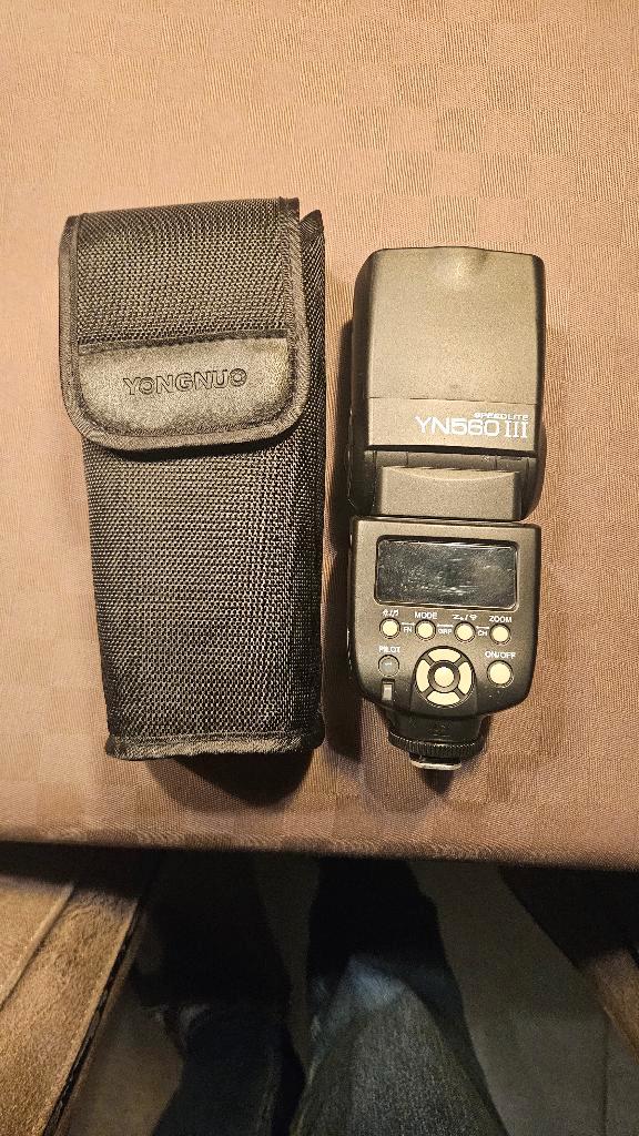 Yongnuo yn 560 III flitser + Wireless Flash Transmitter, Audio, Tv en Foto, Foto | Flitsers, Zo goed als nieuw, Overige merken