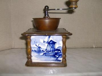 Oude koffiemolen met Delfts Blauwe faïence -, Enlèvement
