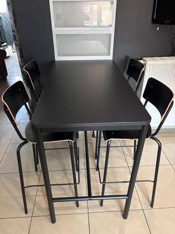Set bartafel en 4 stoelen in zwart metaal Nieuw beschikbaar voor biedingen