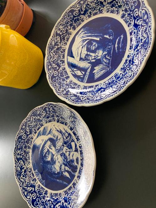 Set van 2 Delfts blauwe schalen visser + oude vrouw Ø38, Antiek en Kunst, Antiek | Wandborden en Tegels, Ophalen