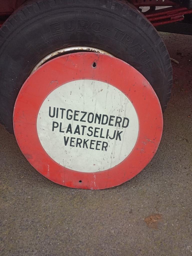 Mooi groot bord, Ophalen