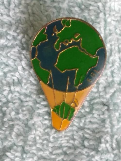 Pin BBL Wereld / Luchtballon, Verzamelen, Speldjes, Pins en Buttons, Zo goed als nieuw, Speldje of Pin, Merk, Ophalen of Verzenden