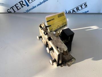 Deurslot Mechaniek 2Deurs links van een Mercedes Sprinter beschikbaar voor biedingen