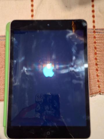 Ipad mini 2 ++++ pour pièce beschikbaar voor biedingen