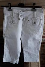Wonder Me - bermuda/capri - maat M/38 - wit jeans - € 2.50, Kleding | Dames, Broeken en Pantalons, Maat 38/40 (M), Kort, Verzenden