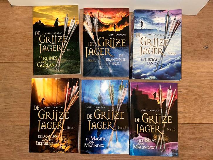 John Flanagan - De grijze jager 1-6, Boeken, Kinderboeken | Jeugd | 10 tot 12 jaar, Ophalen of Verzenden