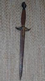 Oude bronzen dolk, rijk versierd handvat van brons en staal,, Enlèvement ou Envoi