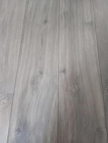 Laminaat, 50 à 150 cm, Aggloméré, Comme neuf, Synthétique