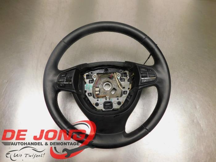 Volant d'un BMW 5-Serie, Autos : Pièces & Accessoires, Commande, BMW, Utilisé, 3 mois de garantie, Enlèvement ou Envoi