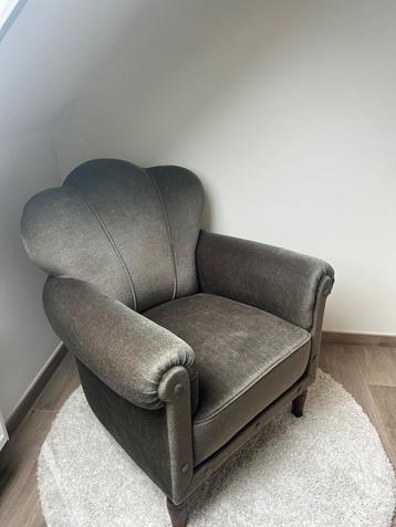 Vintage fauteuil beschikbaar voor biedingen