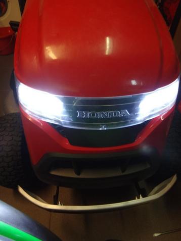 Honda 2625 Premium maaimachinetractor beschikbaar voor biedingen