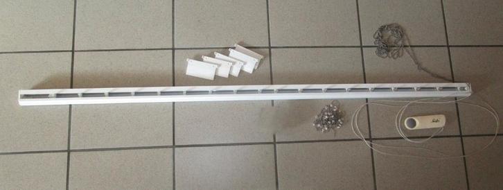 Railsysteem jaloezieën Luxaflex verticale lamellen, Huis en Inrichting, Stoffering | Gordijnen en Lamellen, Gebruikt, 200 cm of meer