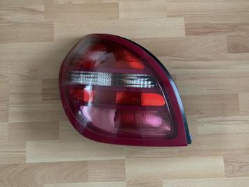 Achterlicht links Nissan Almera 2000 tot 2003 N16 beschikbaar voor biedingen