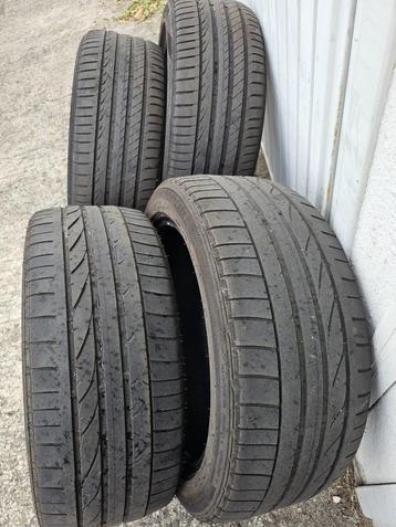 4x Zomerbanden 235/45/18 Pirelli en Bridgestone beschikbaar voor biedingen