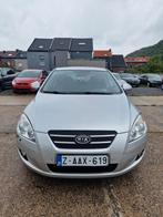 Kia Ceed 1.4i EX // Marchand, Autos, Argent ou Gris, Achat, Entreprise, Boîte manuelle