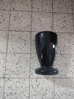 Vase funéraire en marbre., Enlèvement