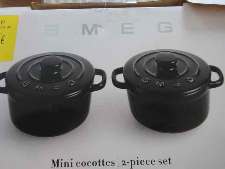 smeg mini cocottes zwart, Maison & Meubles, Cuisine | Casseroles & Poêles, Neuf, Autres types, Autres matériaux, Enlèvement