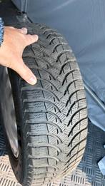 Setje winterbanden op velg saab 900, Ophalen, Winterbanden