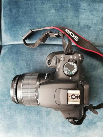 Canon EOS 1200d, Canon Efs 18-55mm IS lens, als nieuw, Audio, Tv en Foto, Ophalen of Verzenden, Zo goed als nieuw, Spiegelreflex