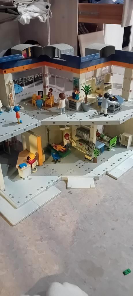 Playmobil ziekenhuis, Kinderen en Baby's, Speelgoed | Playmobil, Zo goed als nieuw, Ophalen of Verzenden
