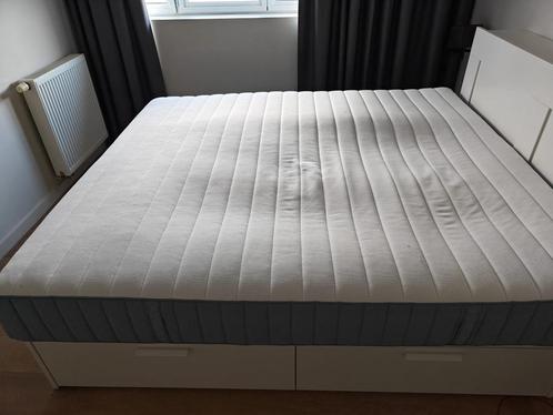 Matelas à ressorts ensachés, bleu ferme/bleu clair d'IKEA, Maison & Meubles, Chambre à coucher | Matelas & Sommiers, Comme neuf