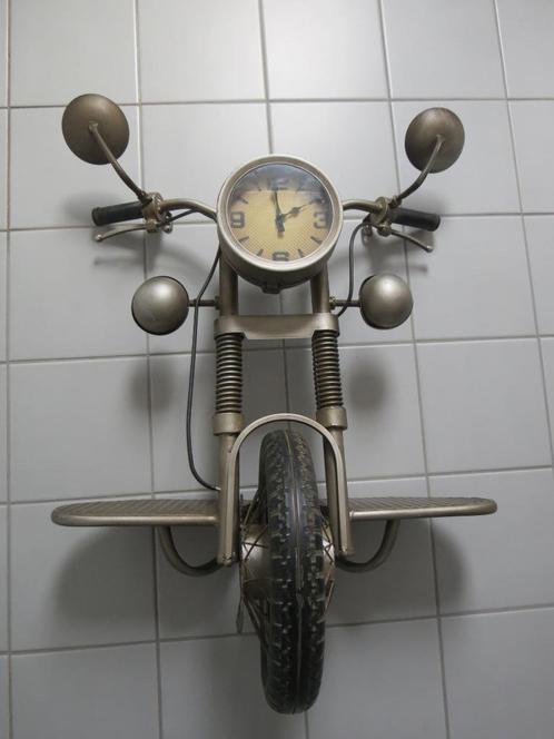 Motorklok, Huis en Inrichting, Woonaccessoires | Klokken, Zo goed als nieuw, Wandklok, Analoog, Ophalen of Verzenden