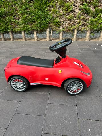 Ferrari loopauto met leder zitje beschikbaar voor biedingen