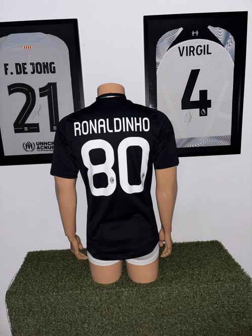 Ac Milan 3de shirt 2010-2011 Ronaldinho, Sport en Fitness, Voetbal, Zo goed als nieuw, Shirt, Maat S, Verzenden