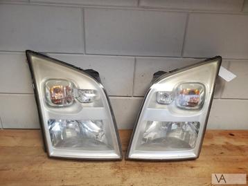 Ford Transit 2006 - 2014 koplamp rechts passagier zijde €50 beschikbaar voor biedingen