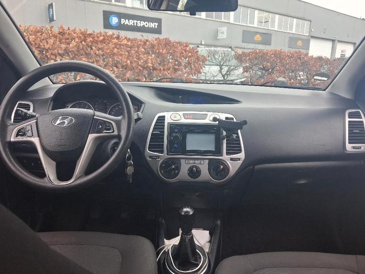 Hyundai 20 bjr 2011 prix 2650 avec de nouvelles normes d'in, Autos, Hyundai, Particulier, i20, ABS, Airbags, Air conditionné, Bluetooth