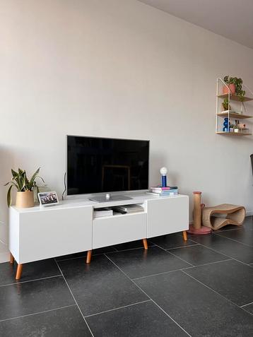 BESTÅ TV-meubel 180x38cm disponible aux enchères