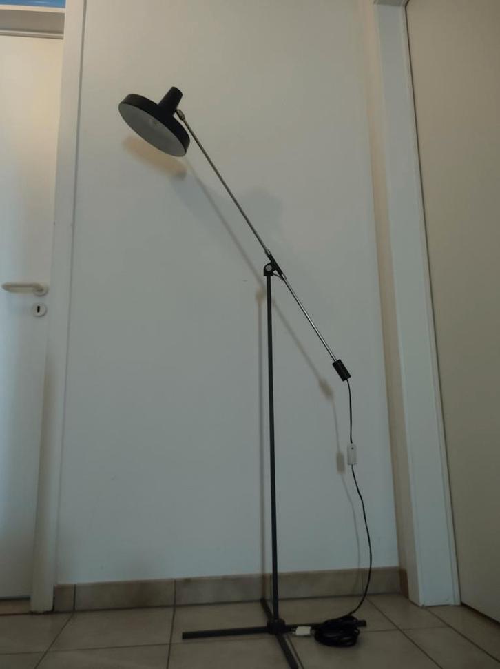 Lampadaire à contrepoids Boulanger, années 1960, Maison & Meubles, Lampes | Lampadaires, Enlèvement